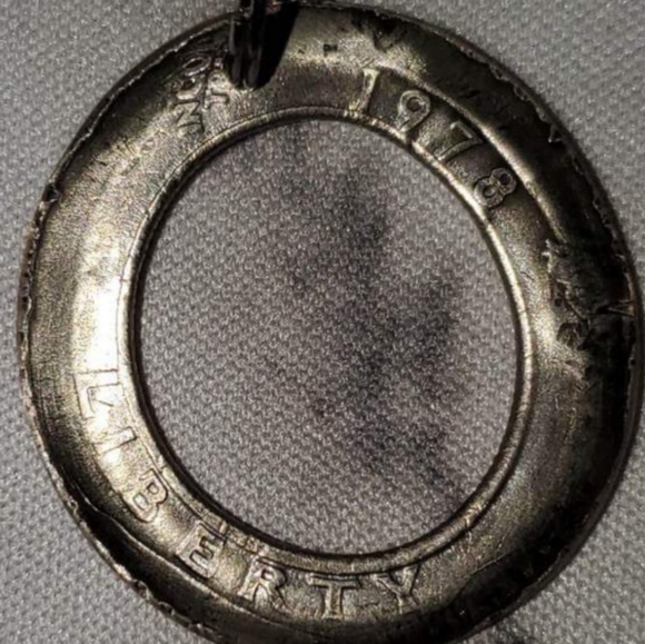 1978 quarter dollar inside out pendent - Picture 4 of 4